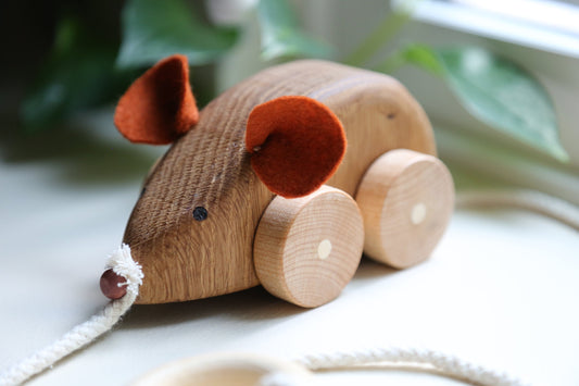 Pull-Along Mouse on Wheels